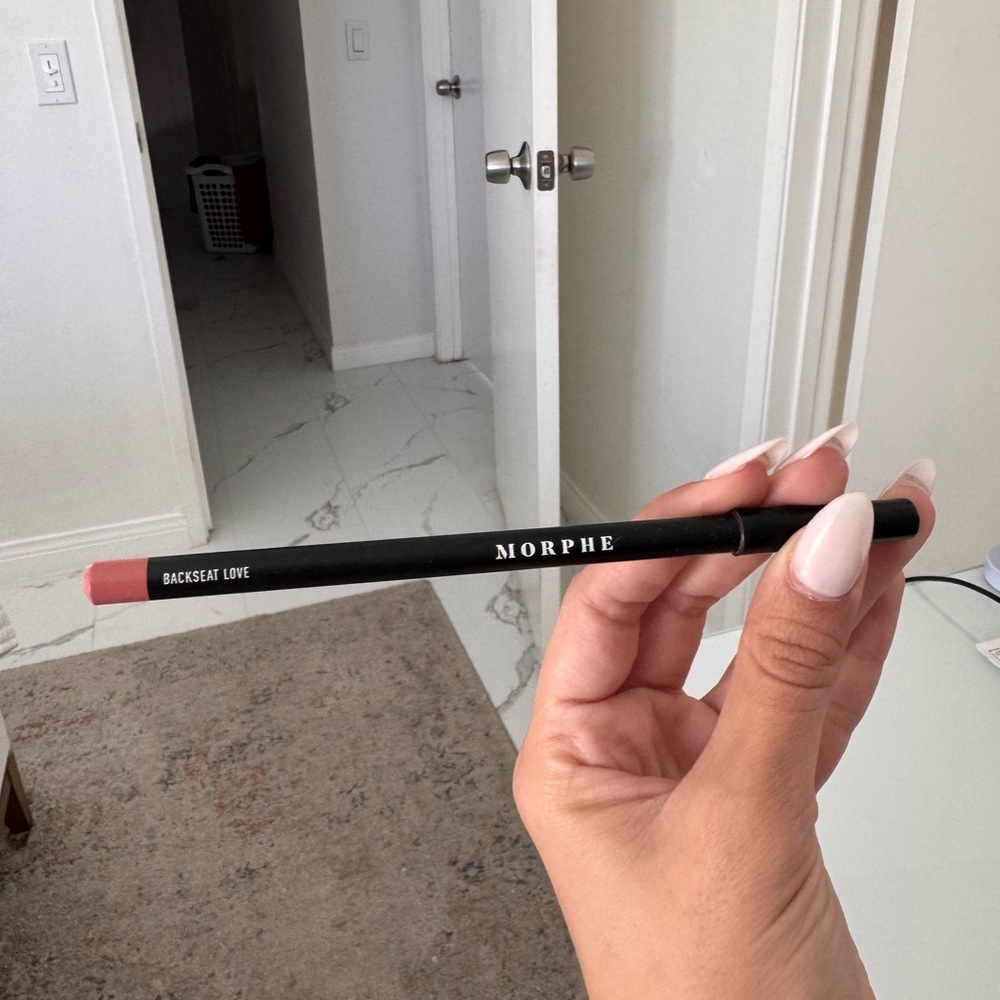 Morphe Lip Liner in backseat love